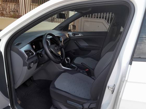 VOLKSWAGEN T-CROSS 1.0 200 TSI TOTAL FLEX COMFORTLINE AUTOMÁTICO